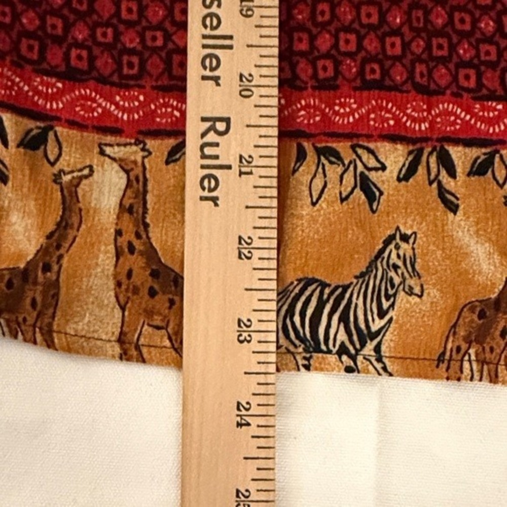 Notations Petite PM Blouse Red Orange Safari Giraffe Zebra Rayon Short Sleeve - Picture 8 of 9